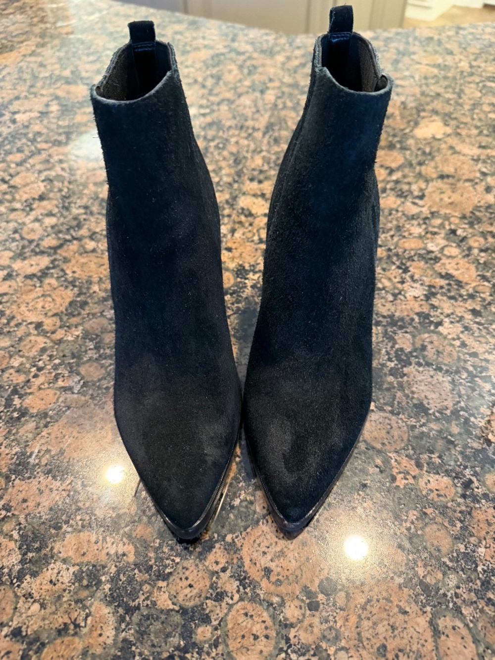 MARC FISHER BLACK SUEDE ANKLE BOOTIES BLOCK HEEL LIKE NEW